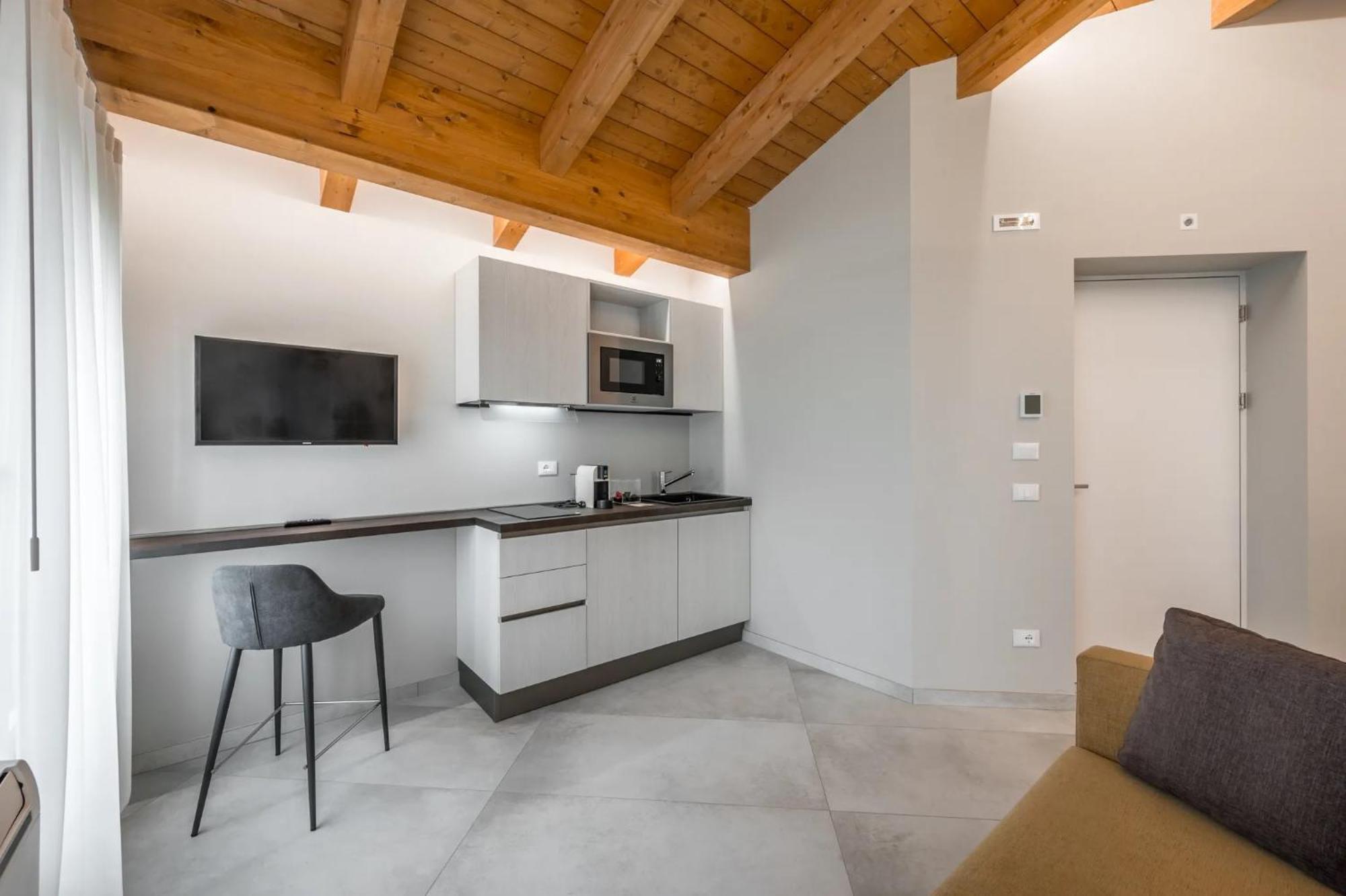 Borgo Degli Ulivi Aparthotel Формиджине Екстериор снимка