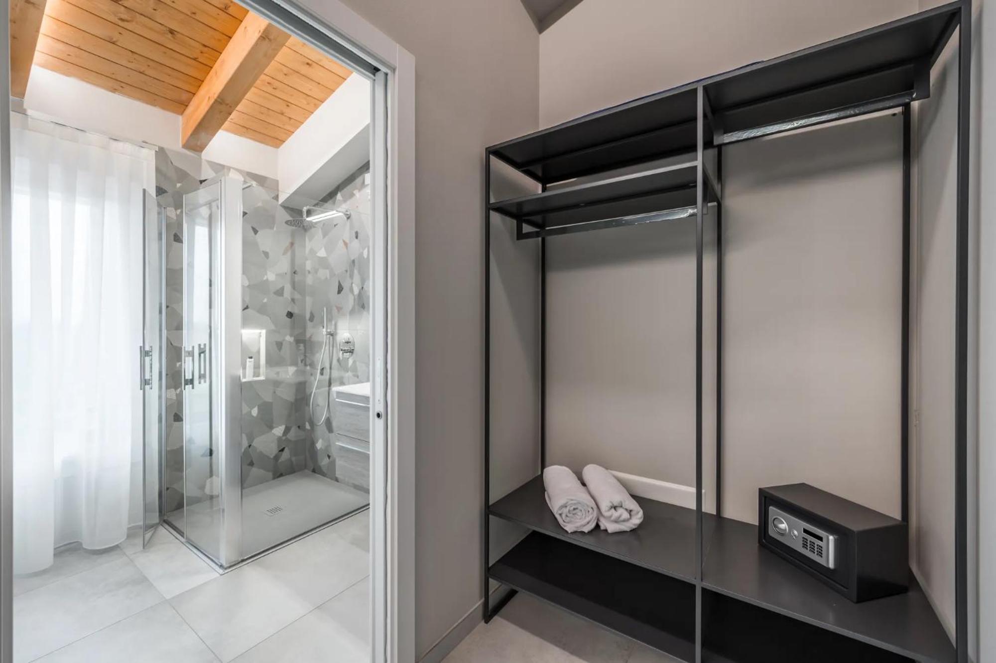 Borgo Degli Ulivi Aparthotel Формиджине Екстериор снимка