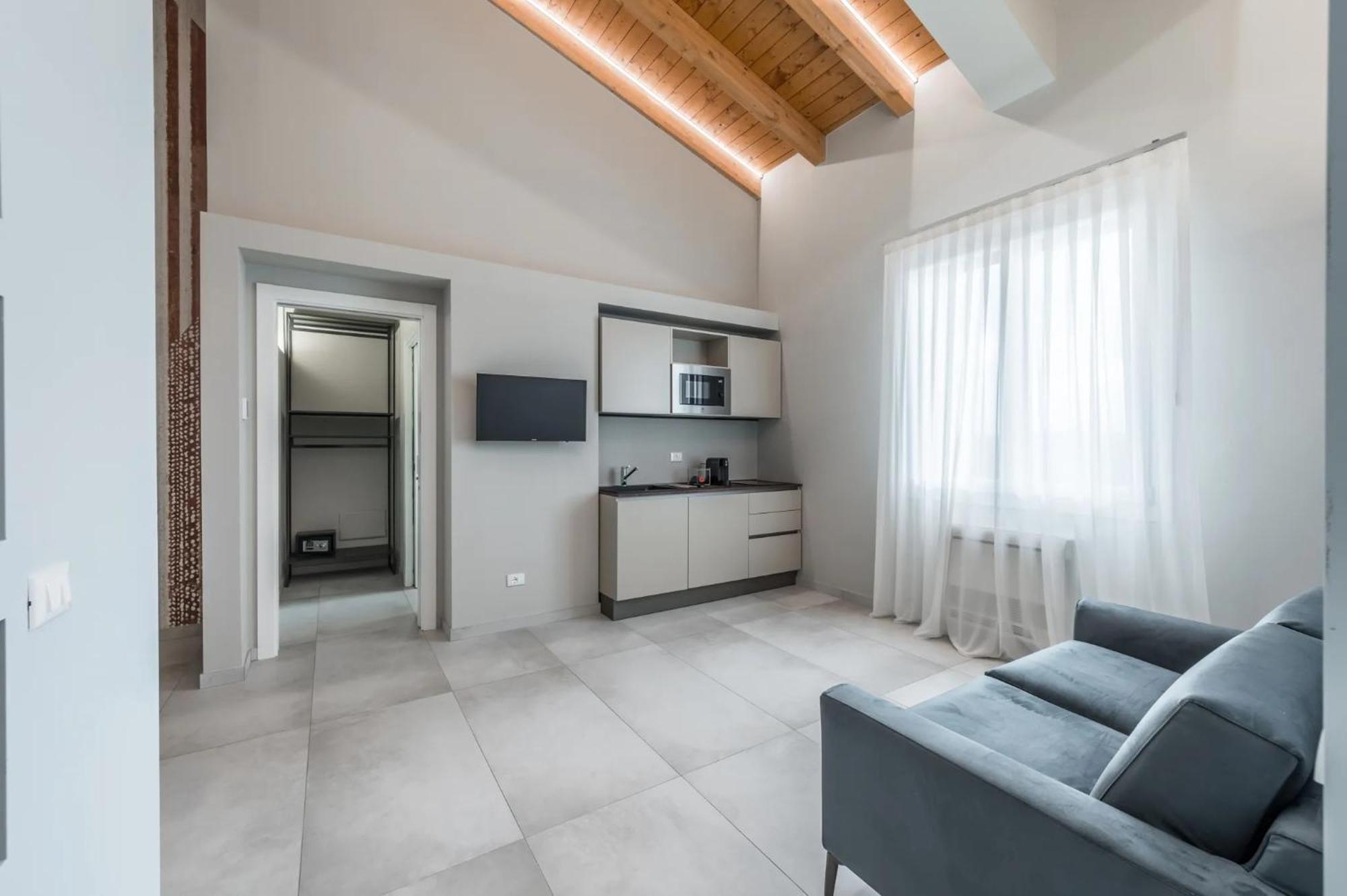 Borgo Degli Ulivi Aparthotel Формиджине Екстериор снимка